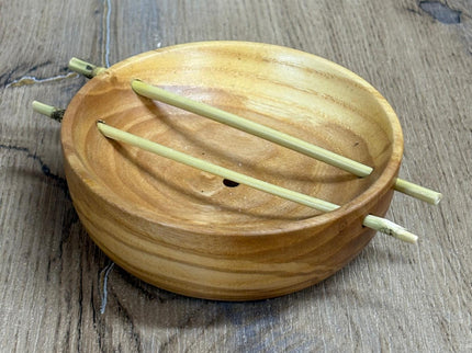 Porte-savon coupelle bois et bâtonnets bambou cévenol